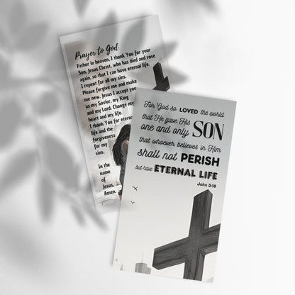 Set of English prayer cards; to share | Double-sided | Woman Praying / Sinner's Prayer | John 3:16